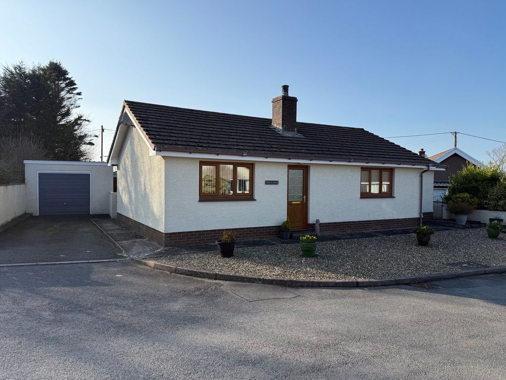 Property photo 2 of 36