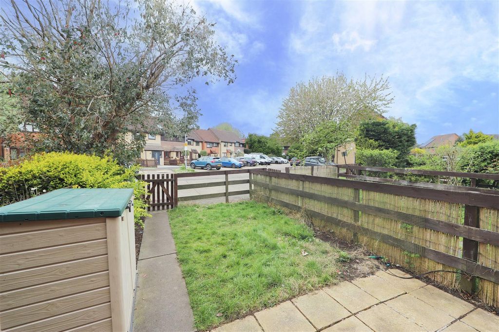 Property photo 2 of 7
