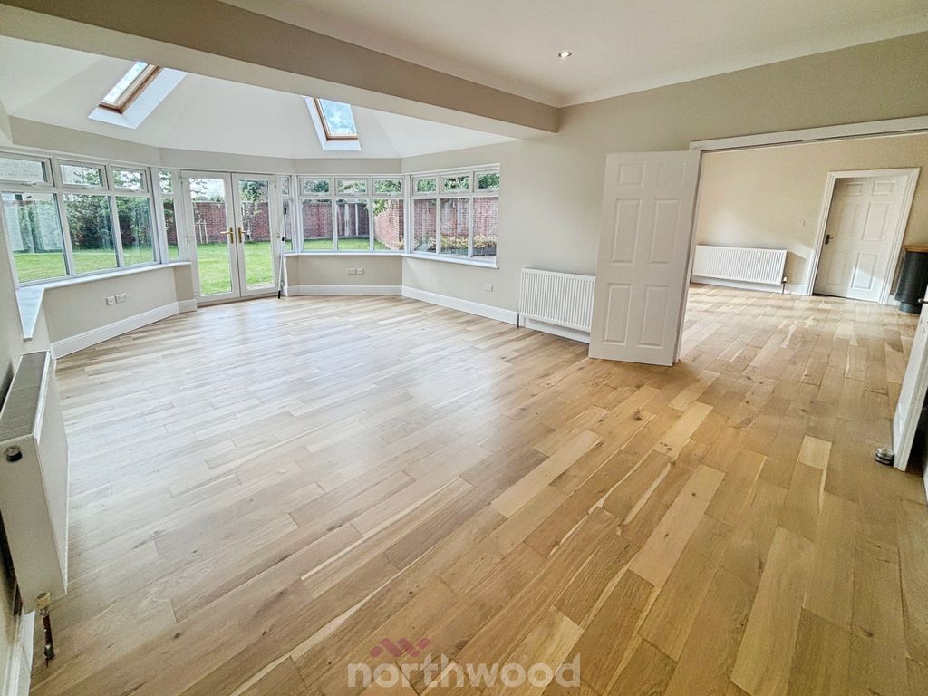 Property photo 3 of 33