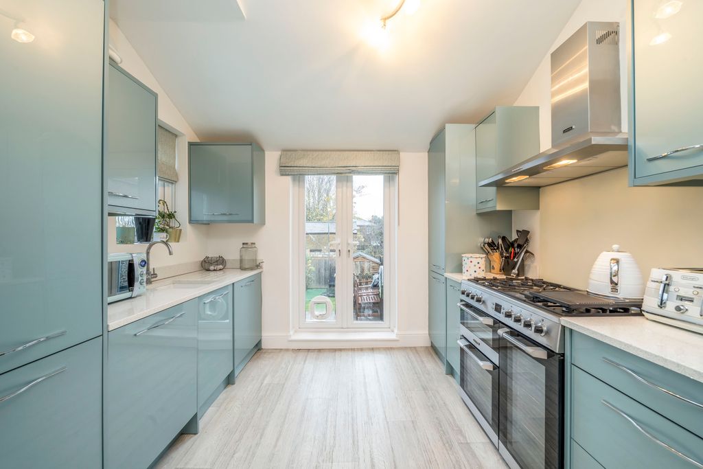 Property photo 3 of 11 Picture No. 02