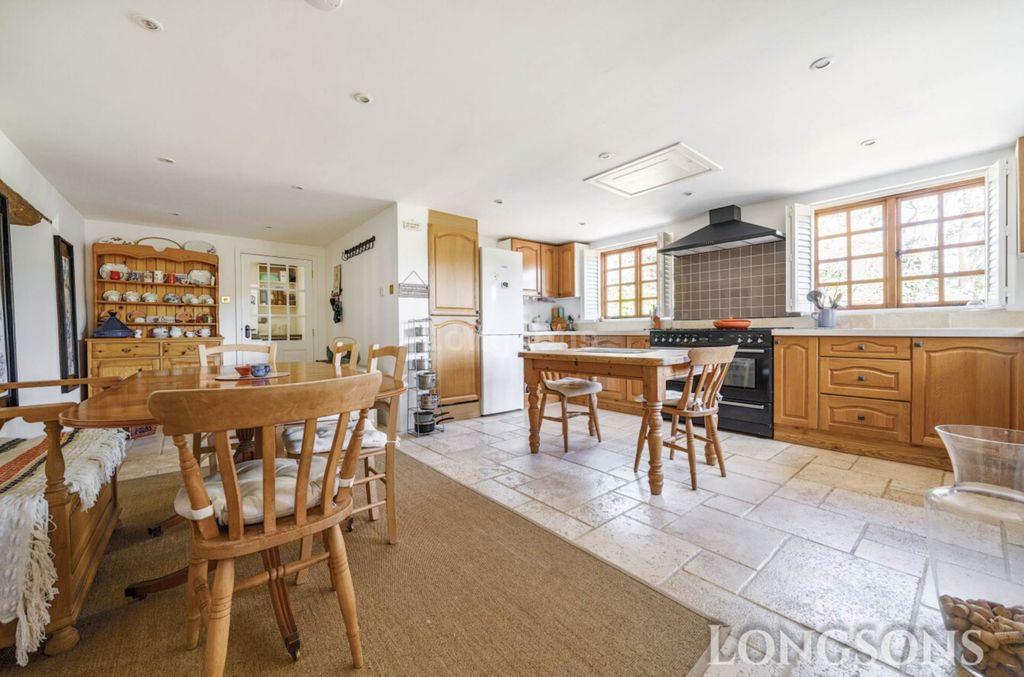 Property photo 2 of 43