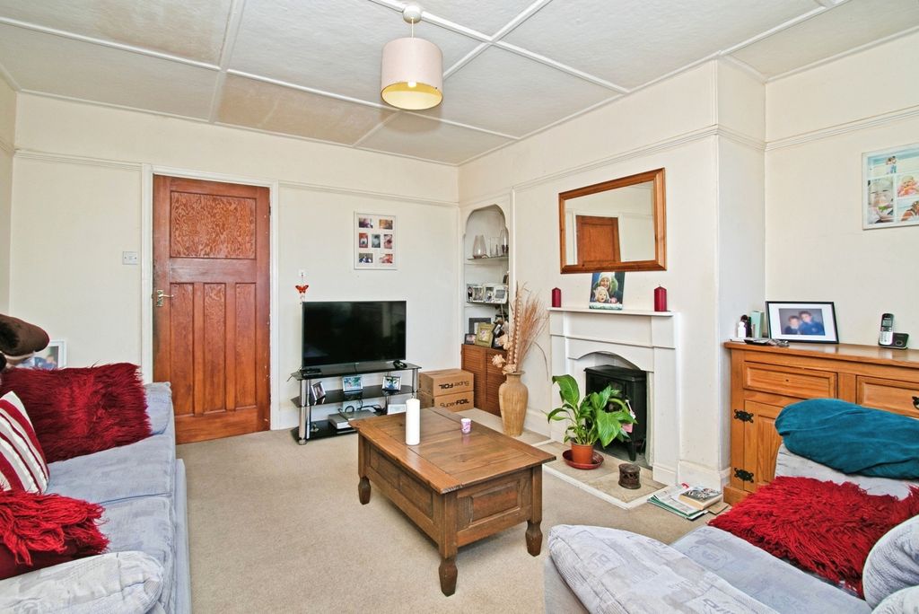 Property photo 2 of 17 Photo