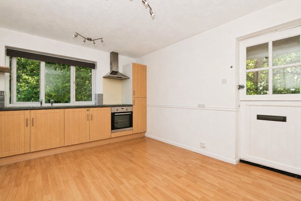 Property photo 3 of 11 Picture No. 13