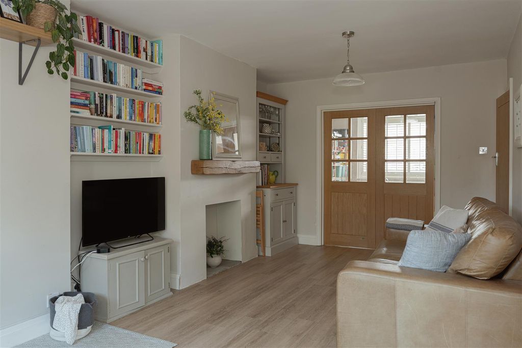 Property photo 2 of 18 10.Jpg