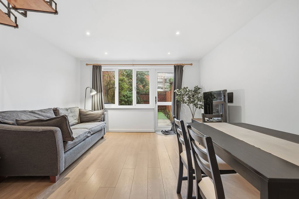 Property photo 3 of 19 Photo 3