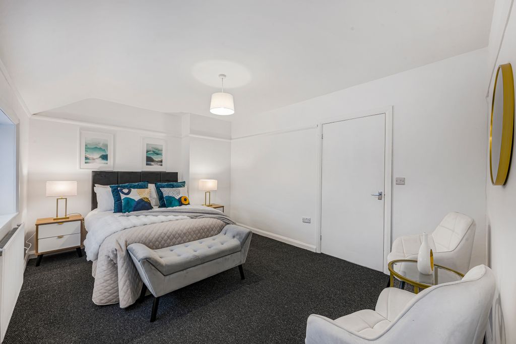 Property photo 2 of 14 2