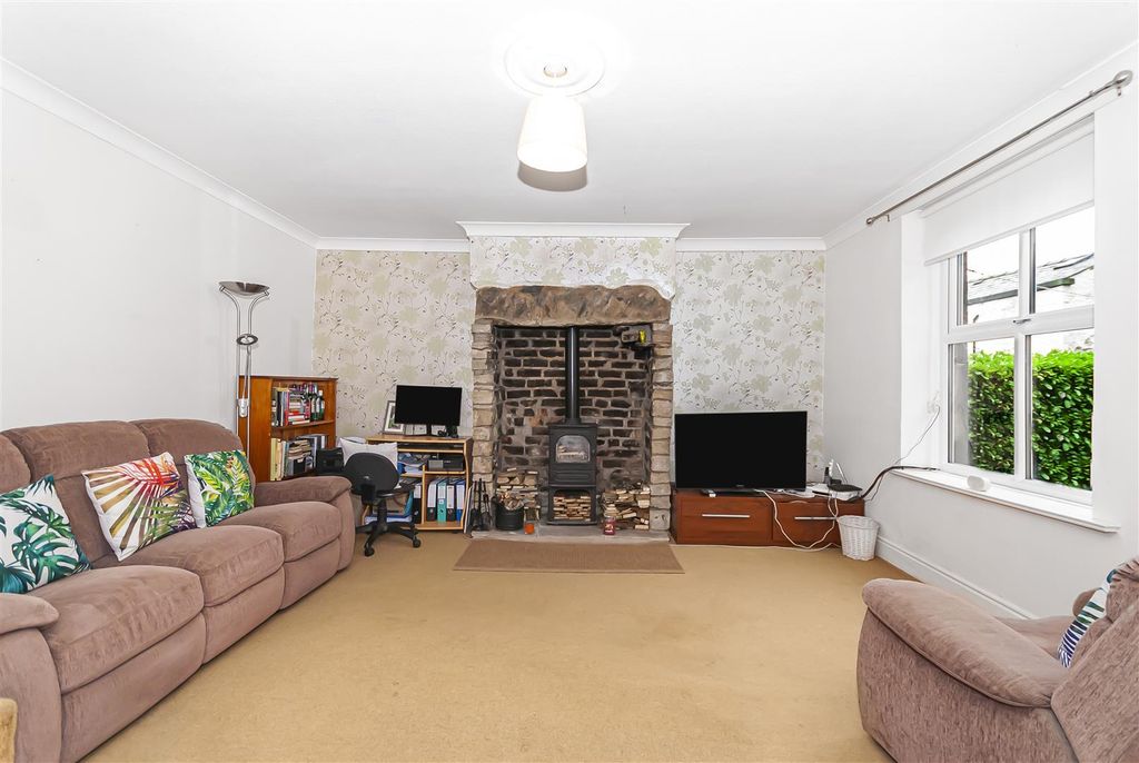 Property photo 2 of 24 Living Room