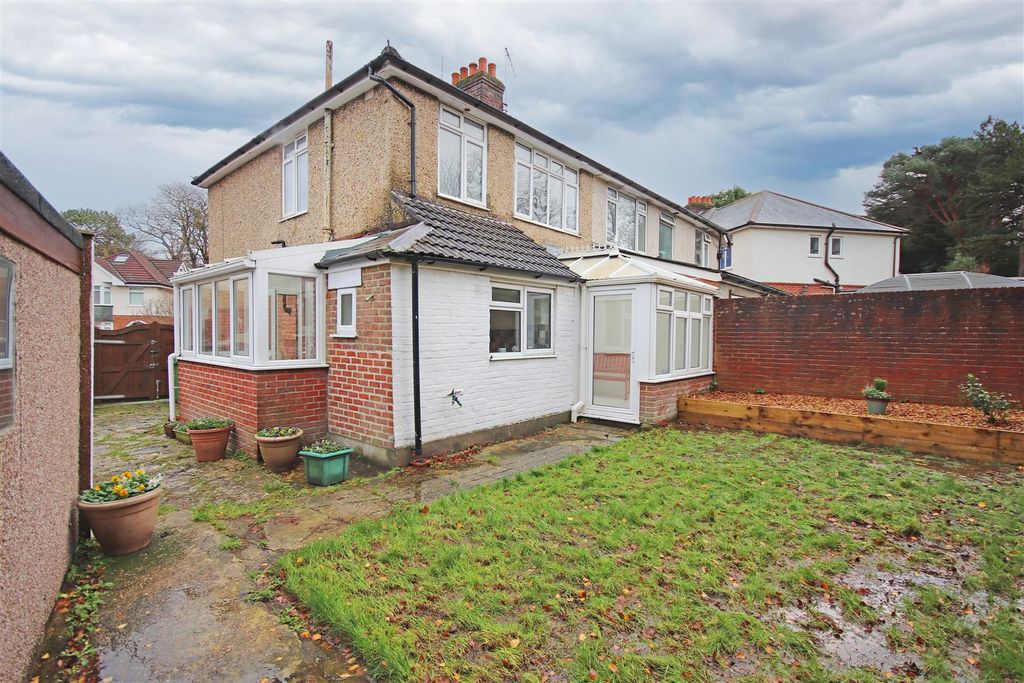 Property photo 3 of 20 Garden 3.Jpg