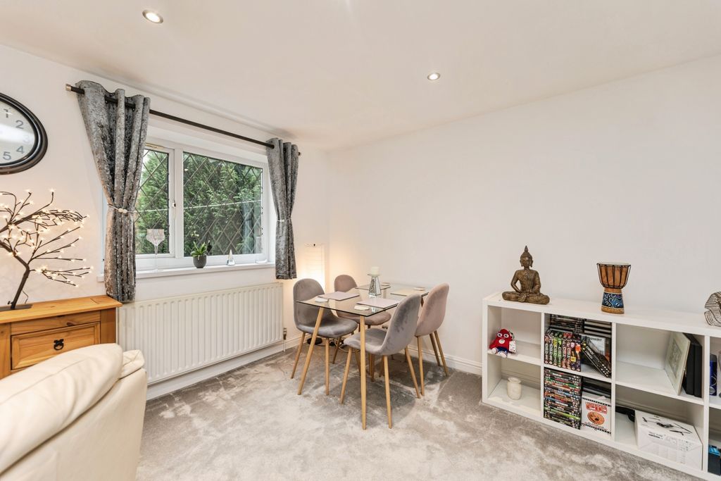 Property photo 3 of 15 Lounge/Dining Room