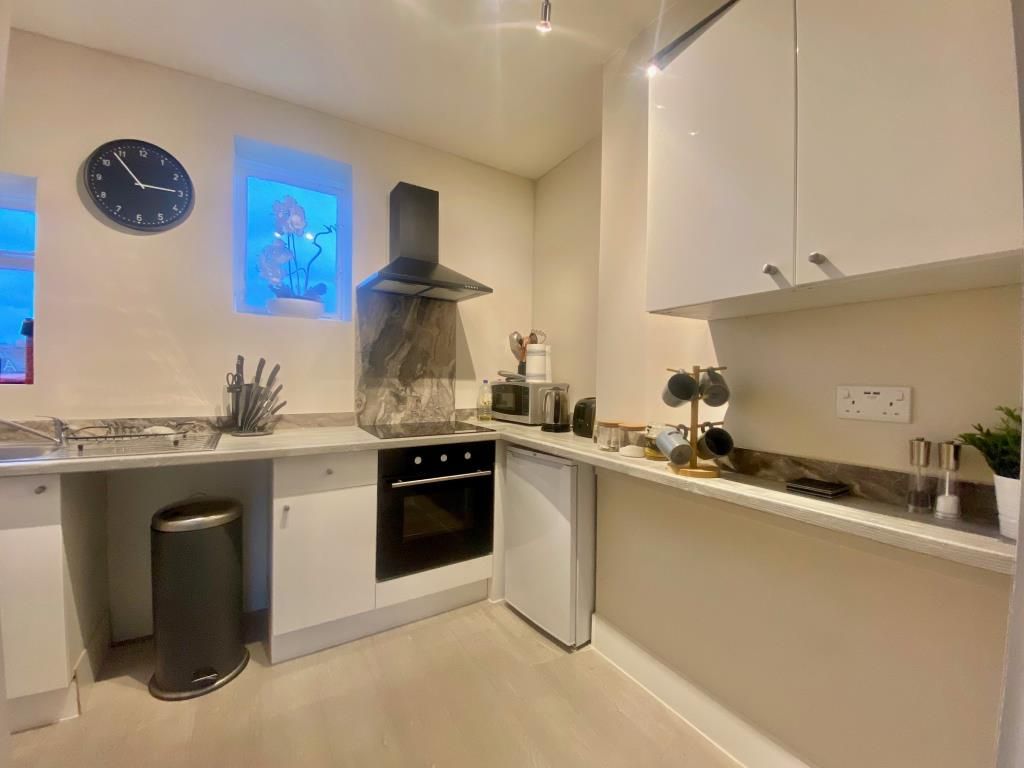 Property photo 1 of 4 Kitchen