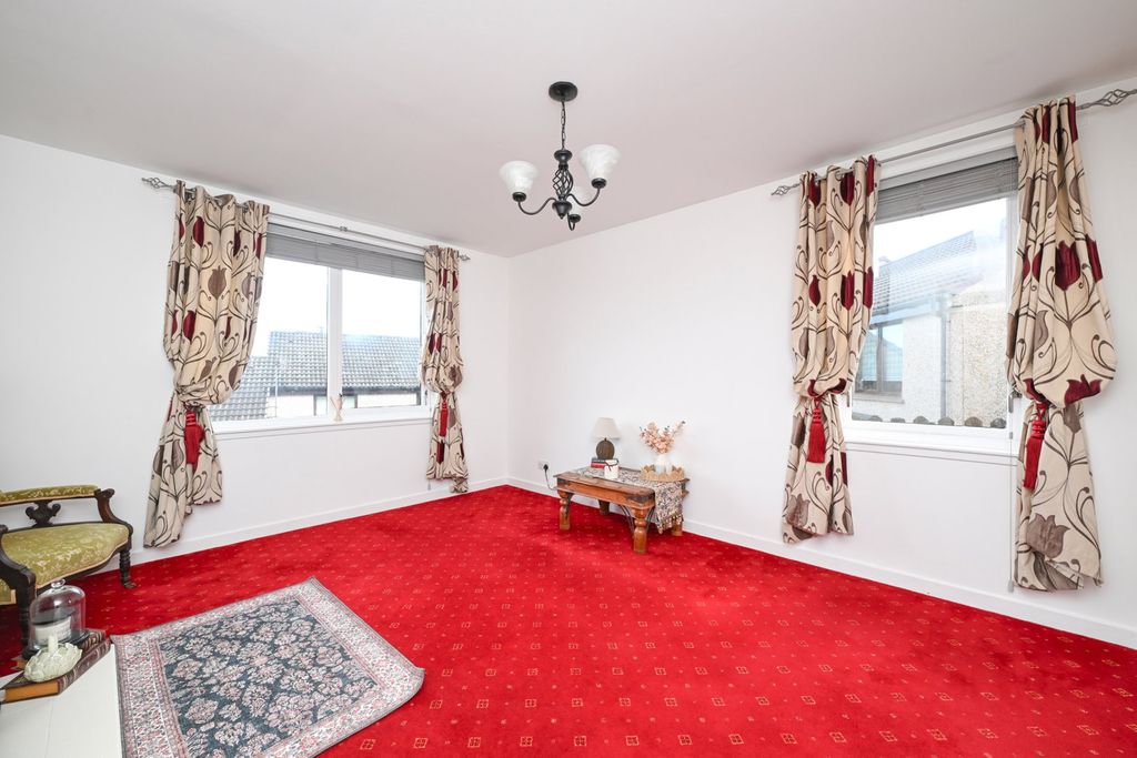Property photo 2 of 35