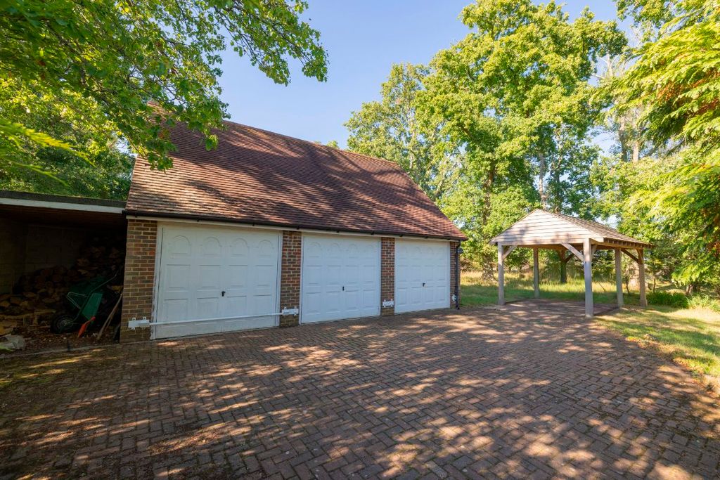 Property photo 3 of 29