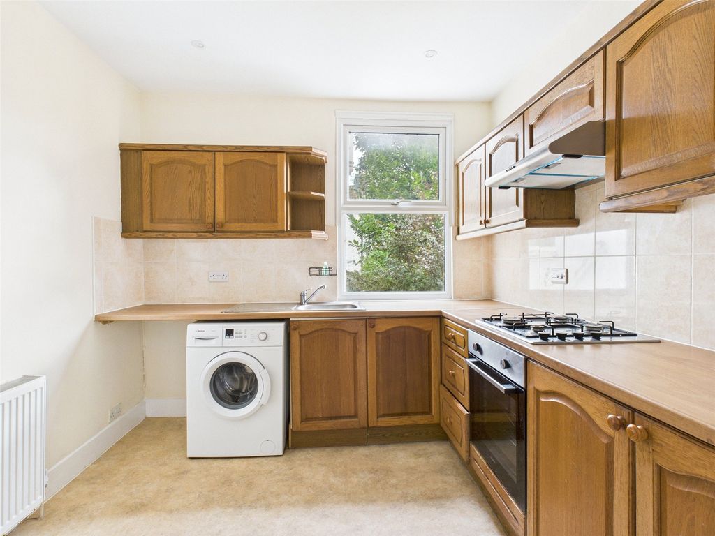 Property photo 2 of 10 Kitchen