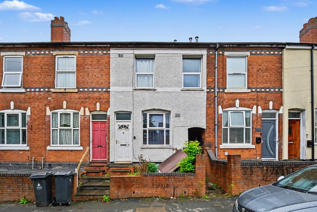 Property photo 1 of 18 10 Hospital Street, Walsall, West Midlands, Ws2 8Jp
