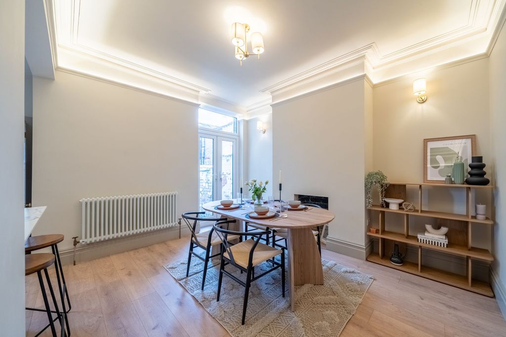 Property photo 1 of 35