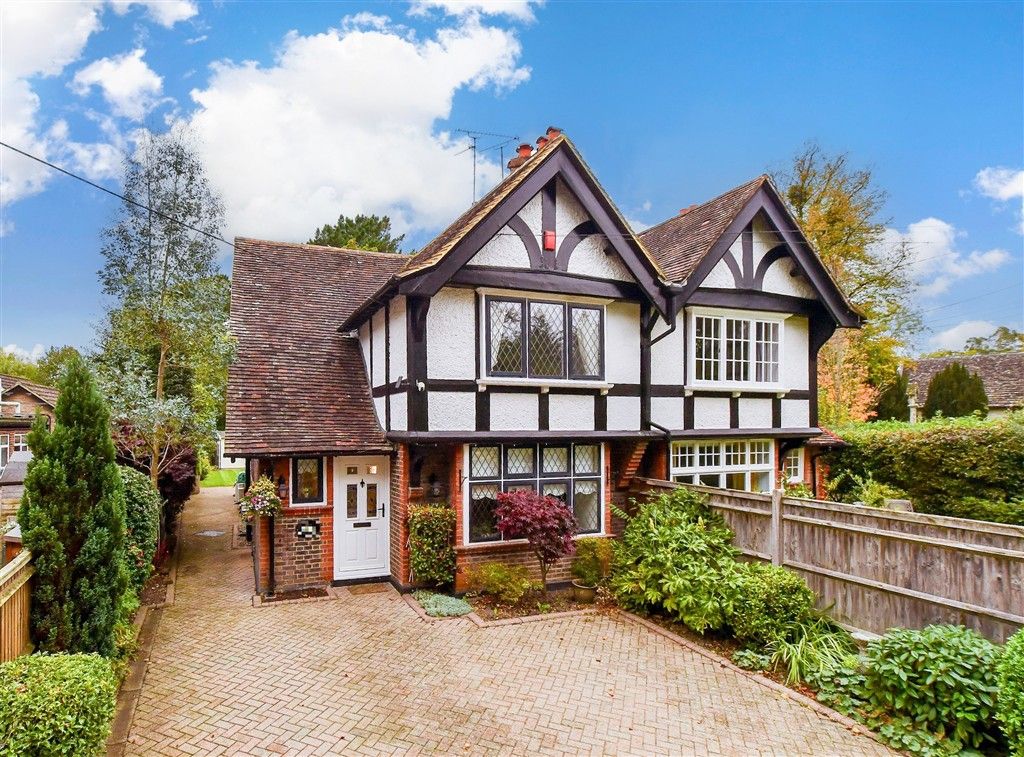 Property photo 2 of 15 External.. (Web)