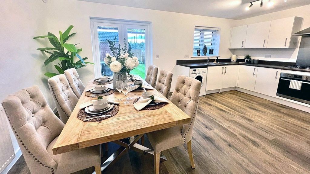 Property photo 2 of 12 Picture No. 19