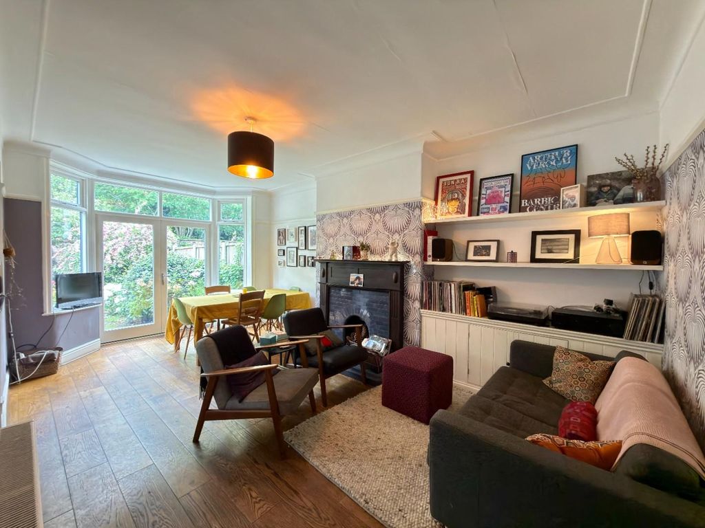 Property photo 3 of 42