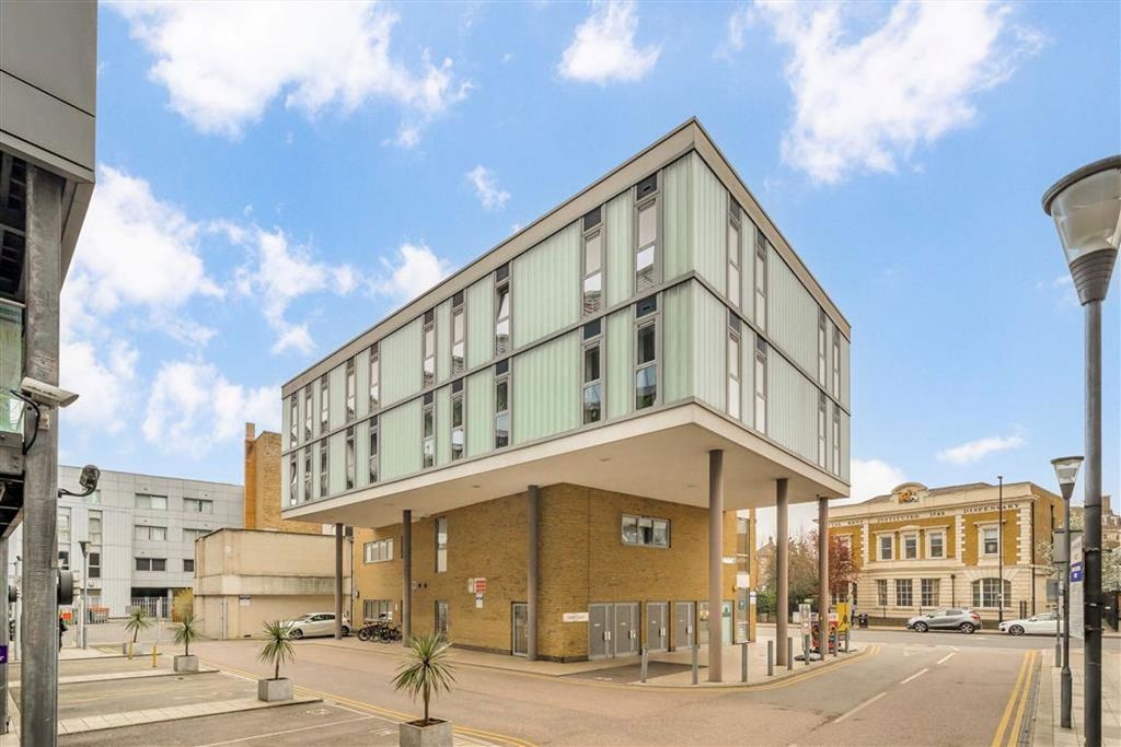 Property photo 1 of 5