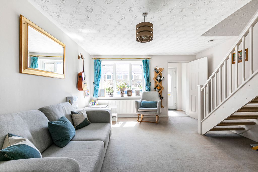 Property photo 2 of 12 Living Room