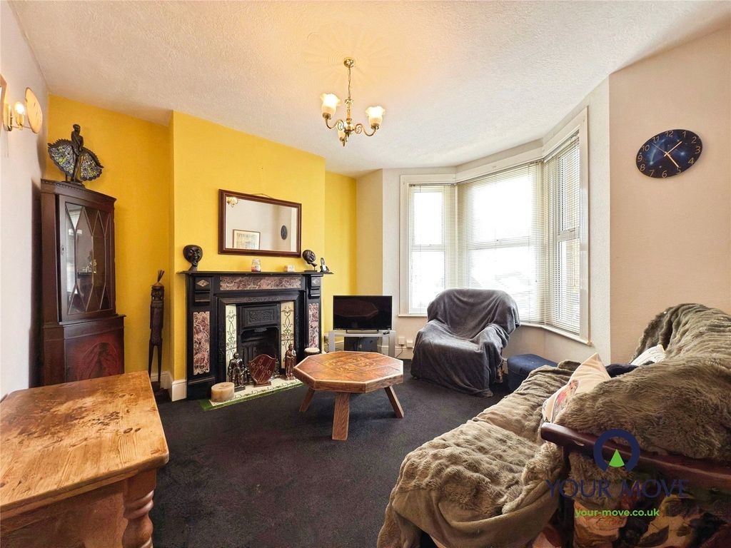 Property photo 2 of 9 Lounge