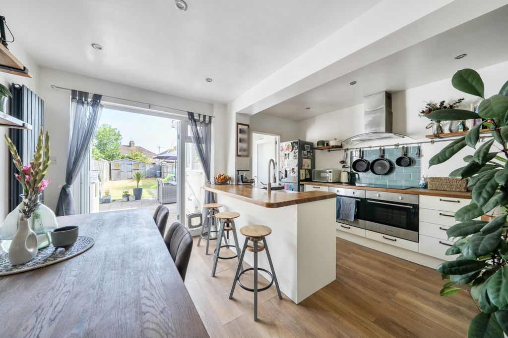 Property photo 2 of 21 149332817