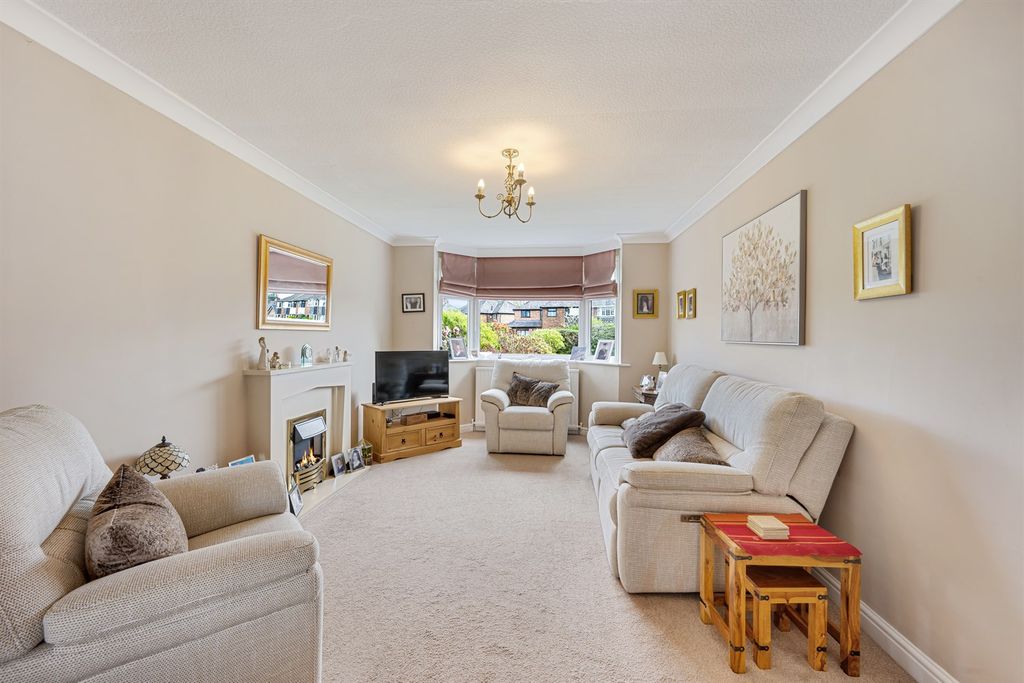 Property photo 3 of 19 Living Room