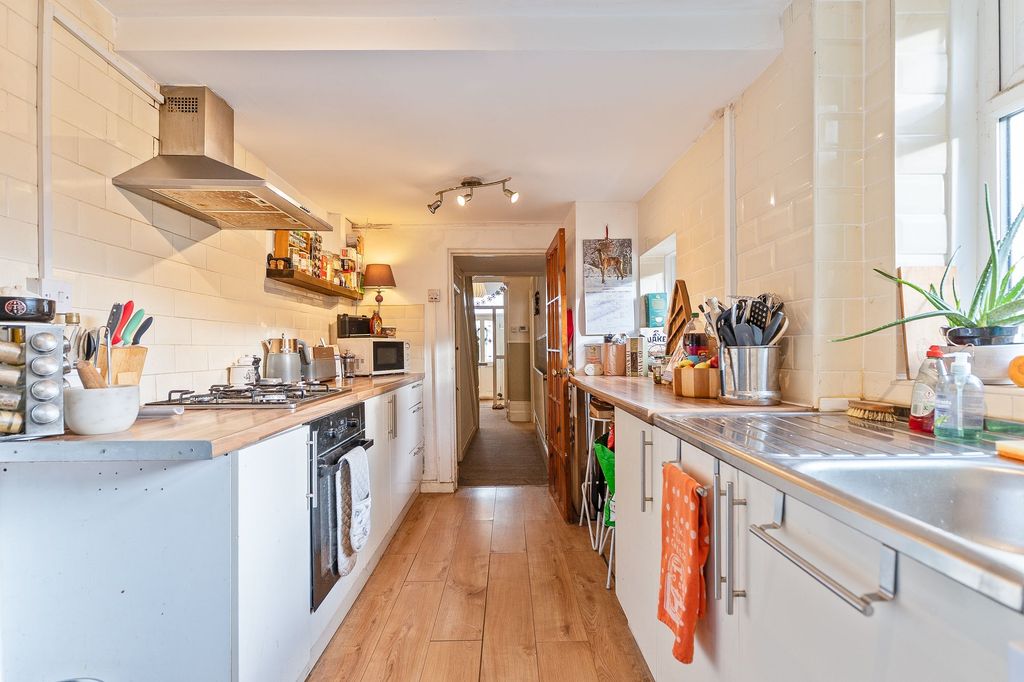 Property photo 3 of 26