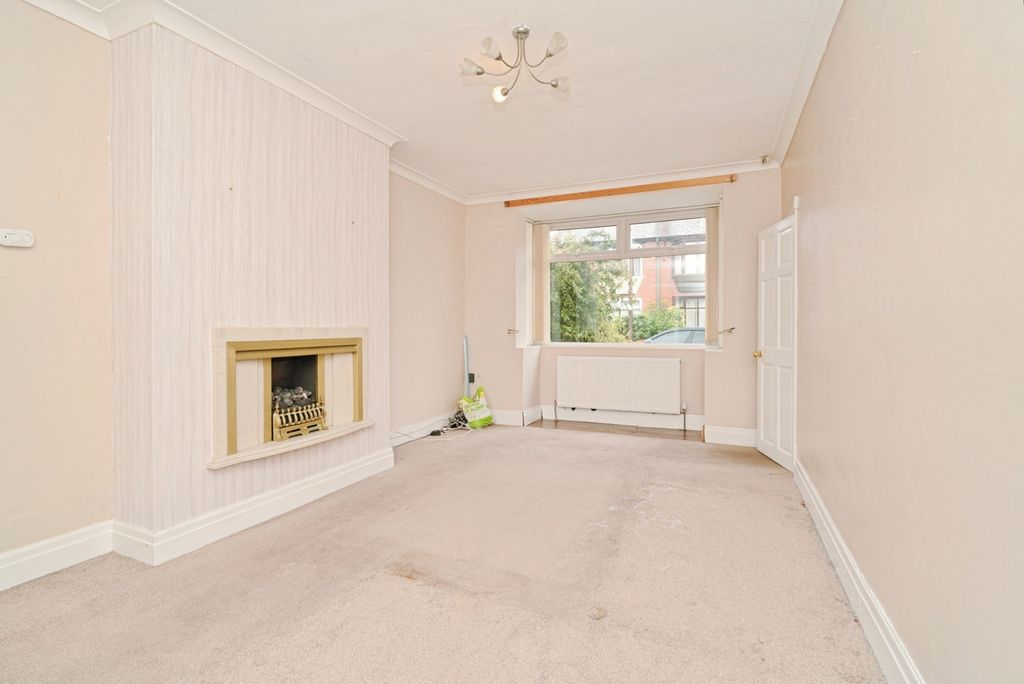 Property photo 3 of 17 Photo