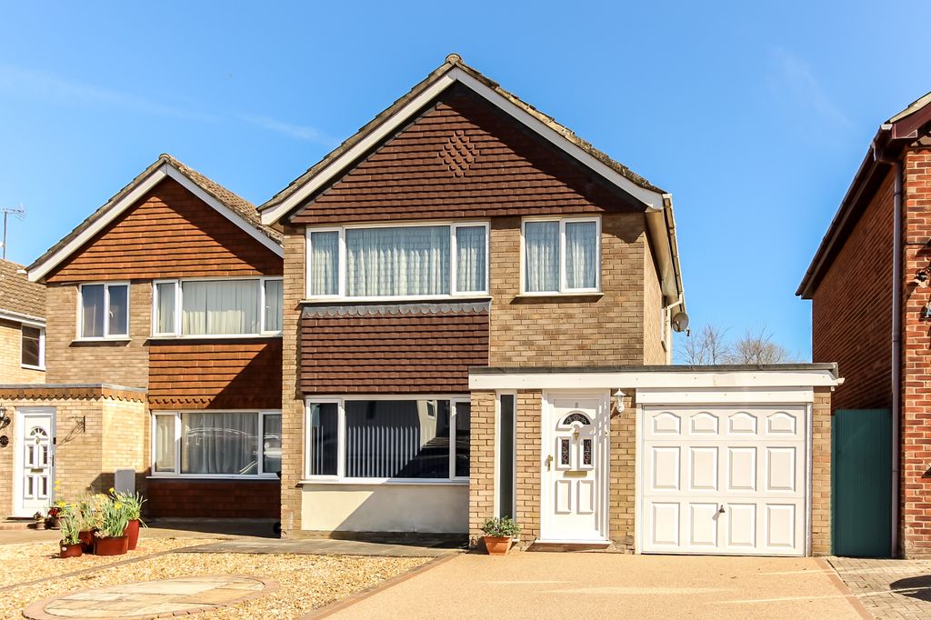 Property photo 1 of 13 Front