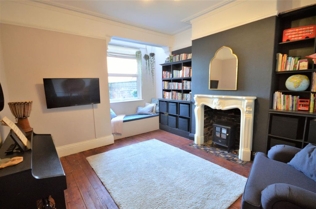 Property photo 3 of 11