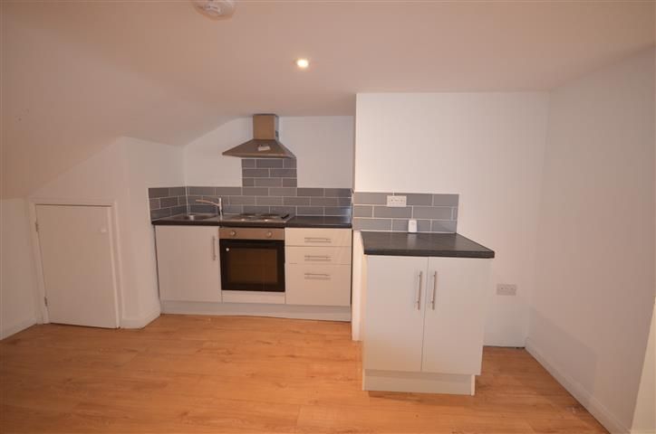 Property photo 2 of 7 Kitchen