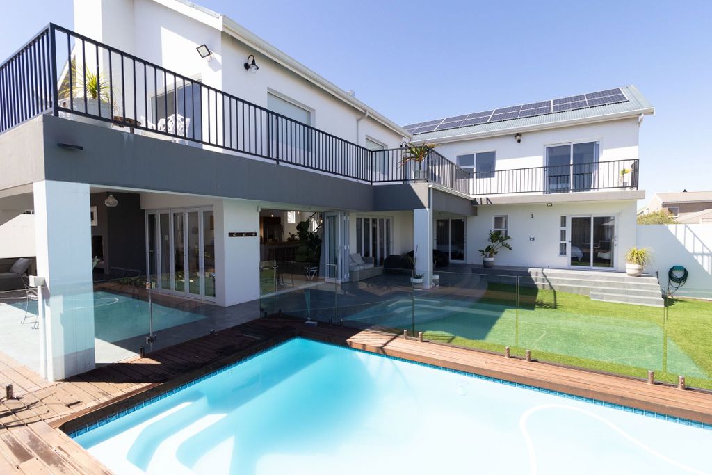 Property photo 1 of 49 La1687051