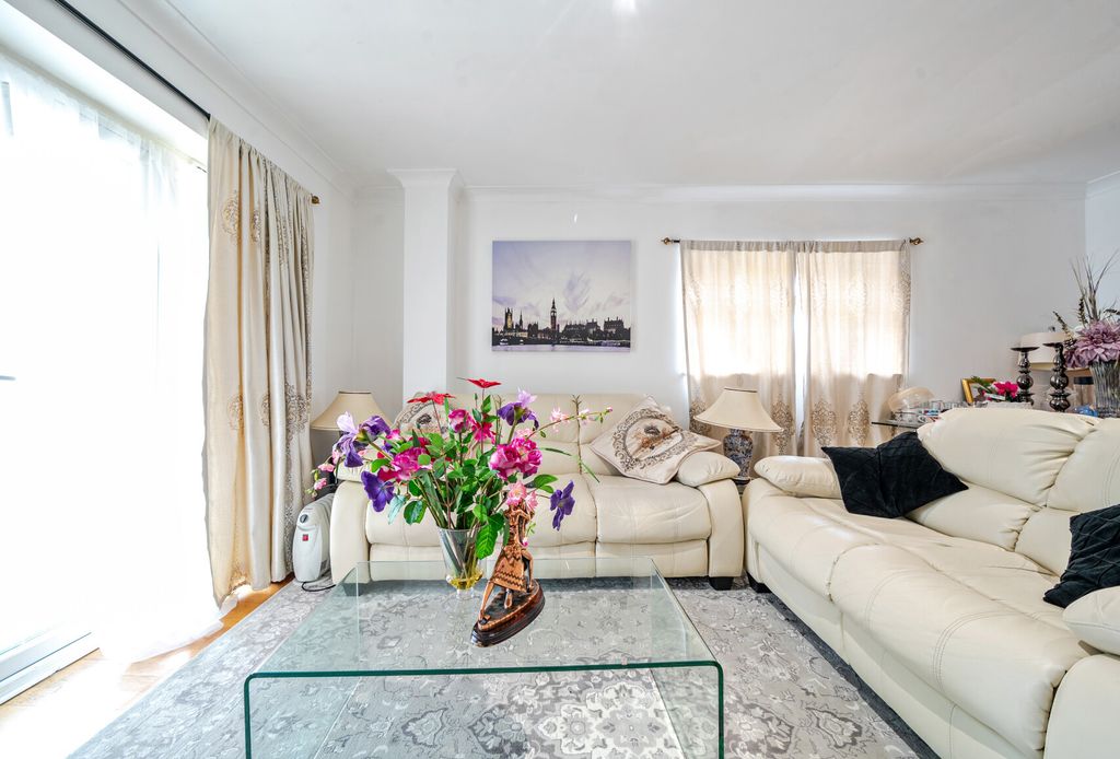 Property photo 3 of 13 1330068-10-6880A8...