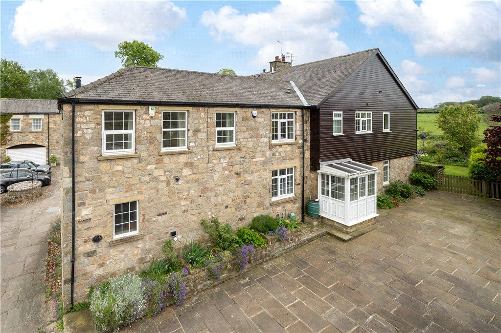 Property photo 1 of 24 The Coach House