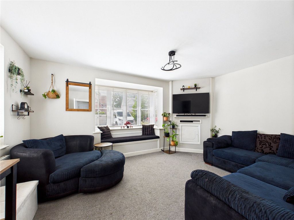 Property photo 3 of 13 3 - Picture No. 09