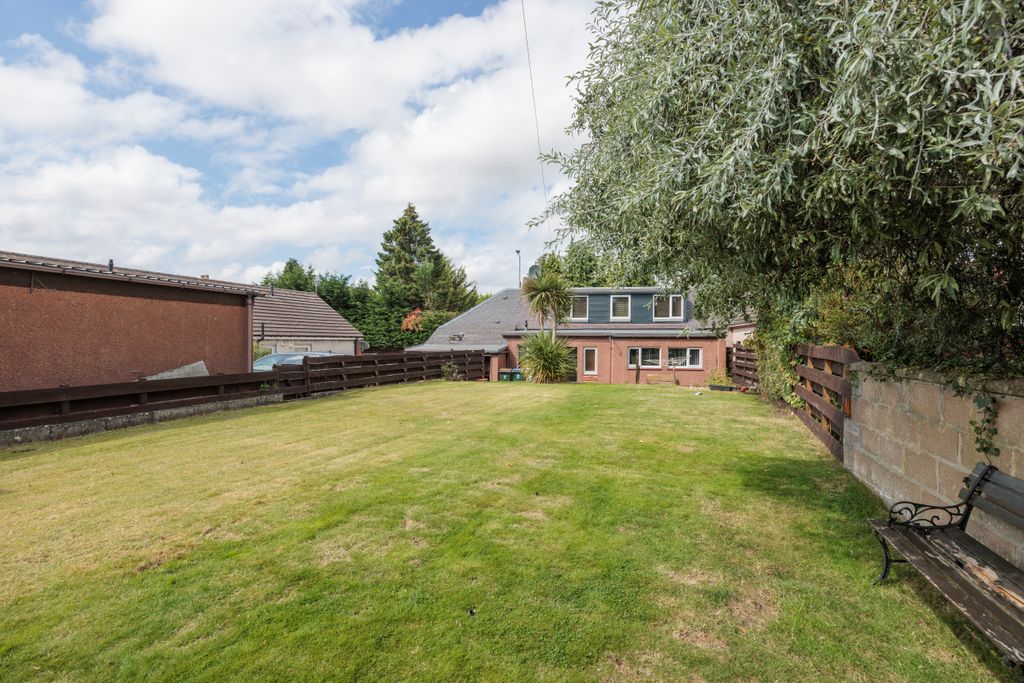 Property photo 2 of 41