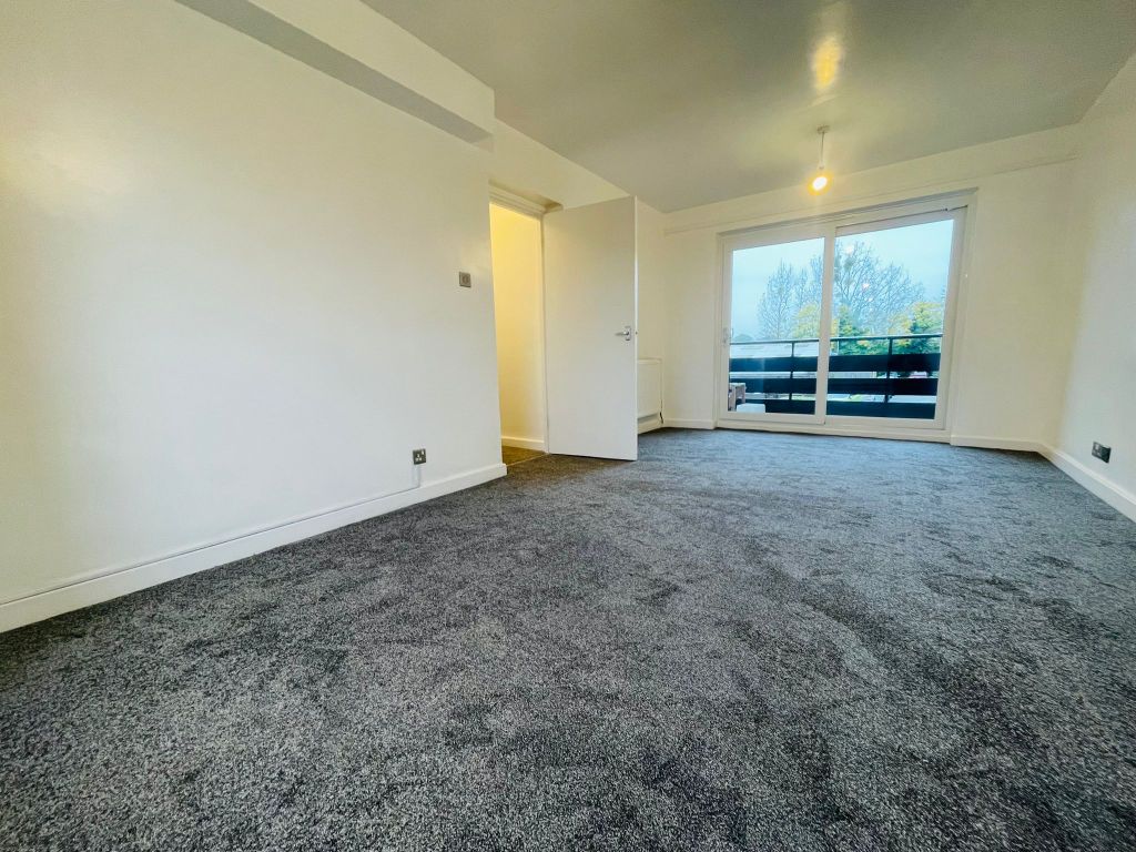 Property photo 3 of 5 Living Room