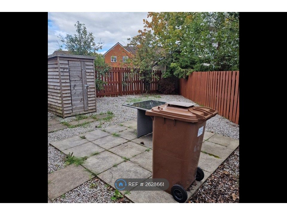 Property photo 3 of 17 Garden Space For 1 Park Place Resident