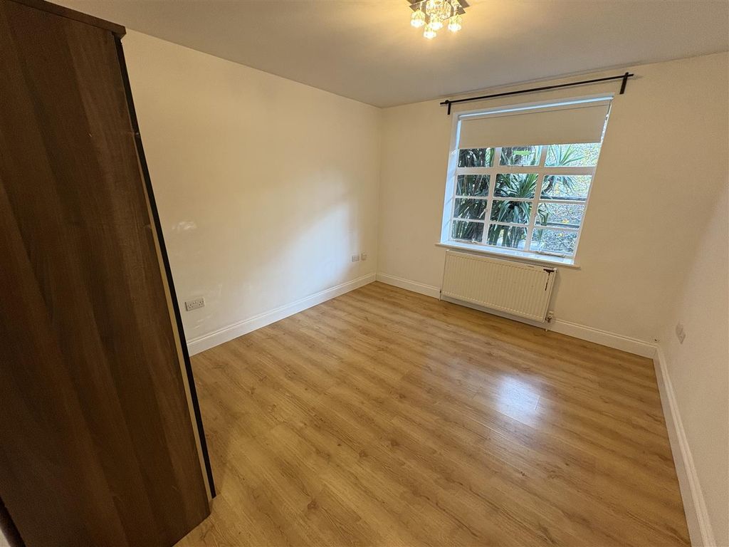 Property photo 3 of 8 Img_5849.Jpg