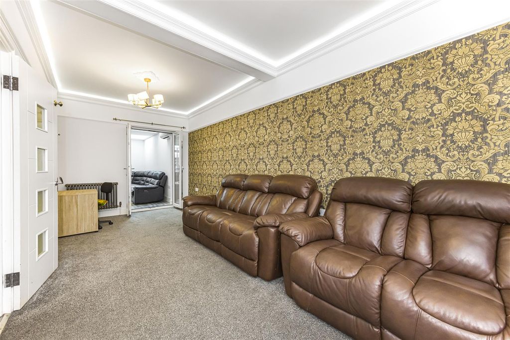 Property photo 3 of 24 3.Jpg