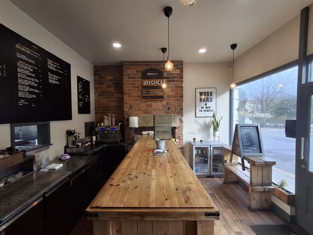 Property photo 2 of 7 Photo 1