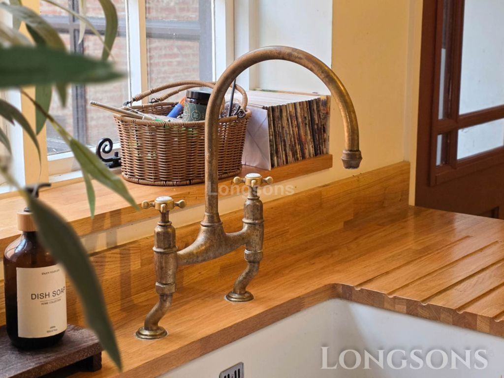 Property photo 3 of 24