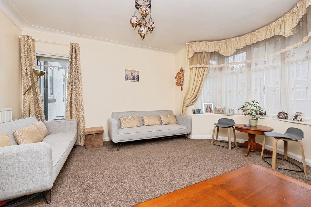Property photo 3 of 26 Pbox-Img.Jpg