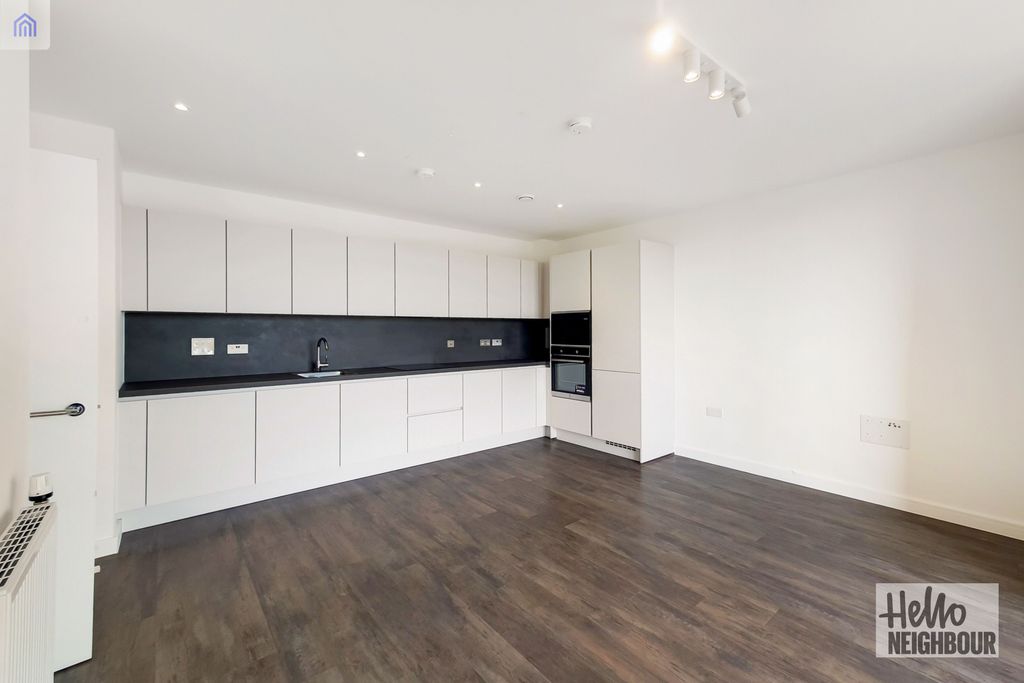 Property photo 2 of 11 Photo 1