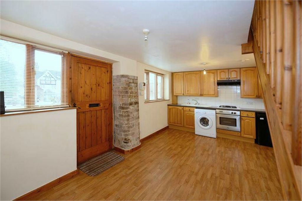 Property photo 3 of 10 Image_03