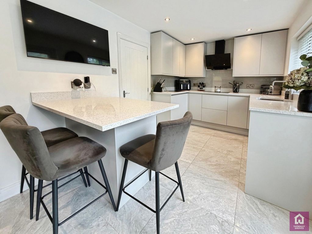 Property photo 3 of 19 Kitchen/Dining Room