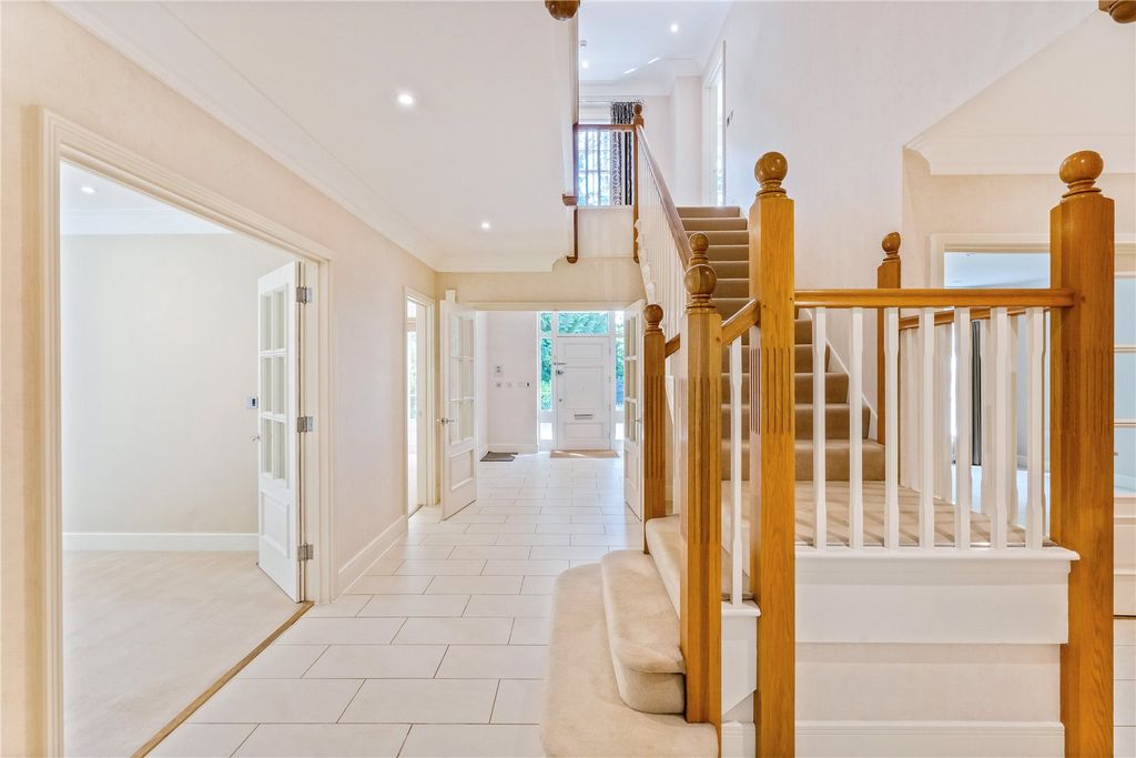 Property photo 2 of 16 2