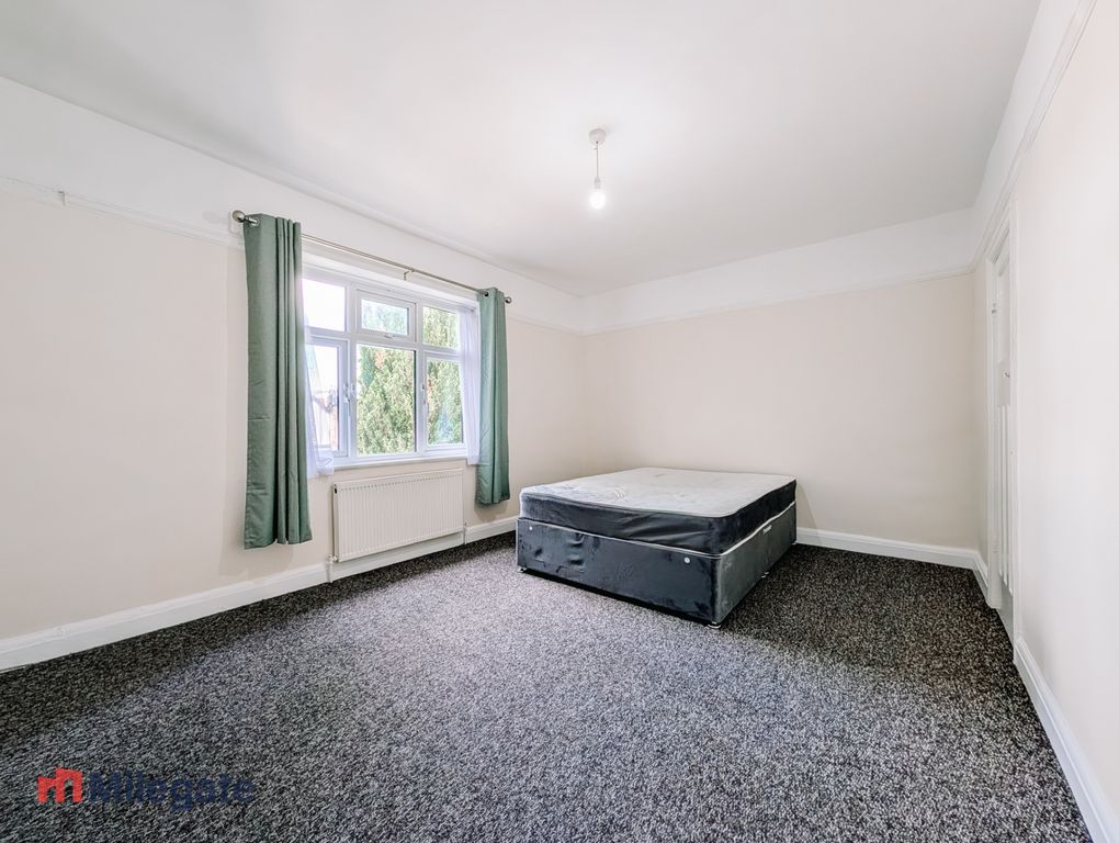 Property photo 3 of 11 Photo 3