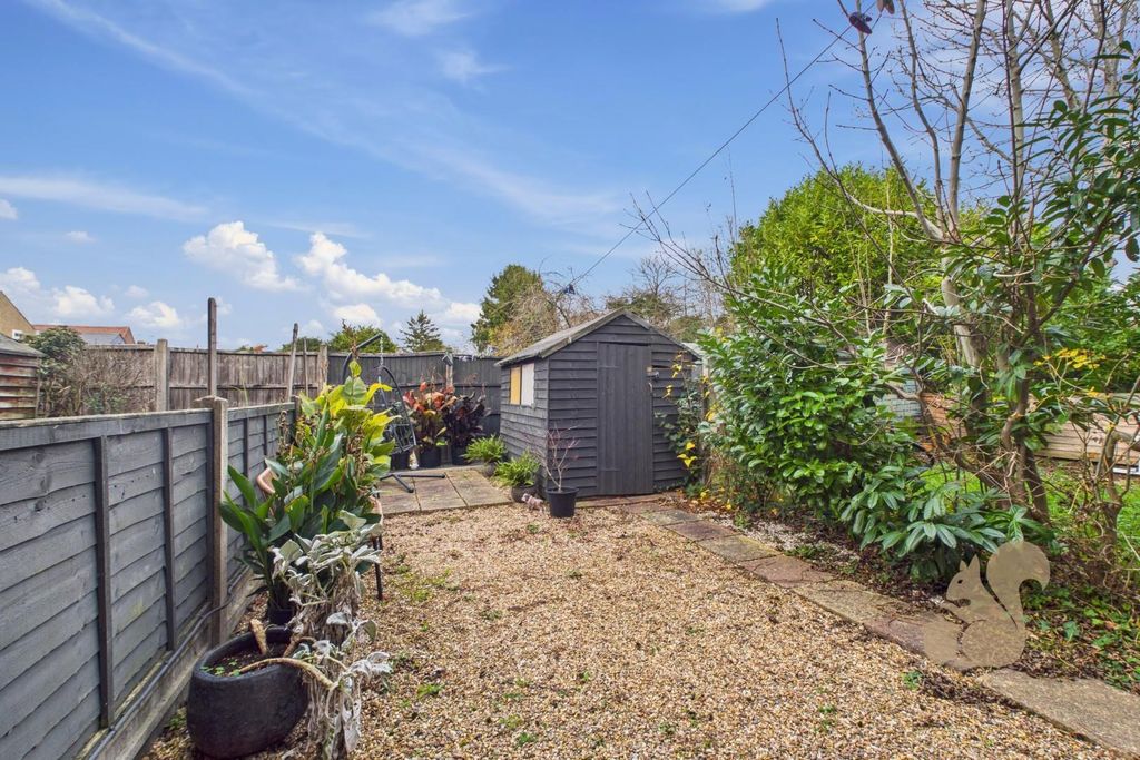 Property photo 2 of 12 Cam01659G0-Pr0652-Still012.Jpg